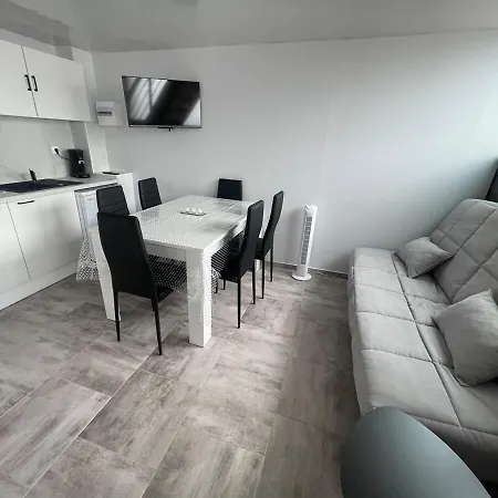 Studio Avec Climatisation Tout Neuf A Canet Plage Apartmán *